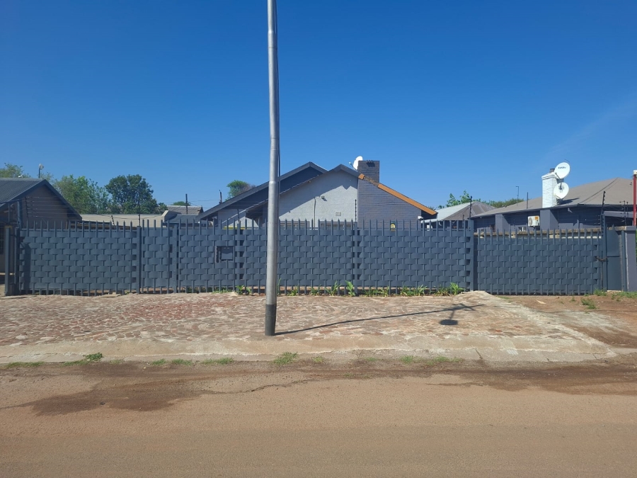 7 Bedroom Property for Sale in Potchefstroom North West